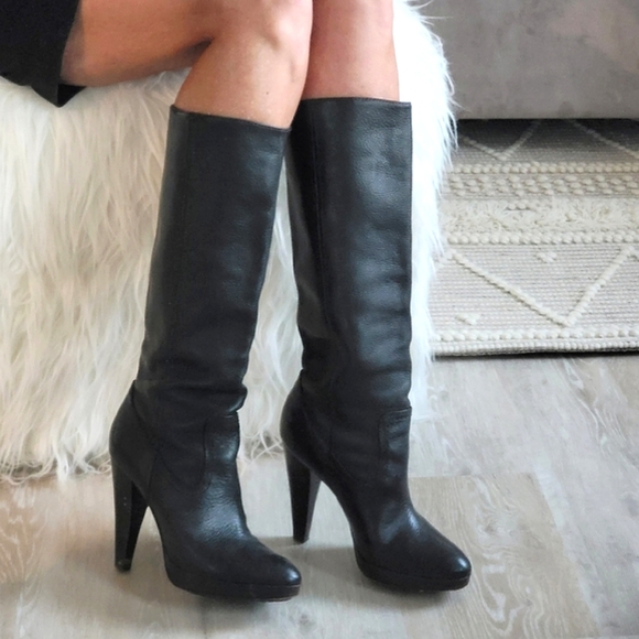 THE FRYE COMPANY Shoes - THE FRYE COMPANY Harlow Campus black distressed leather tall platform boots